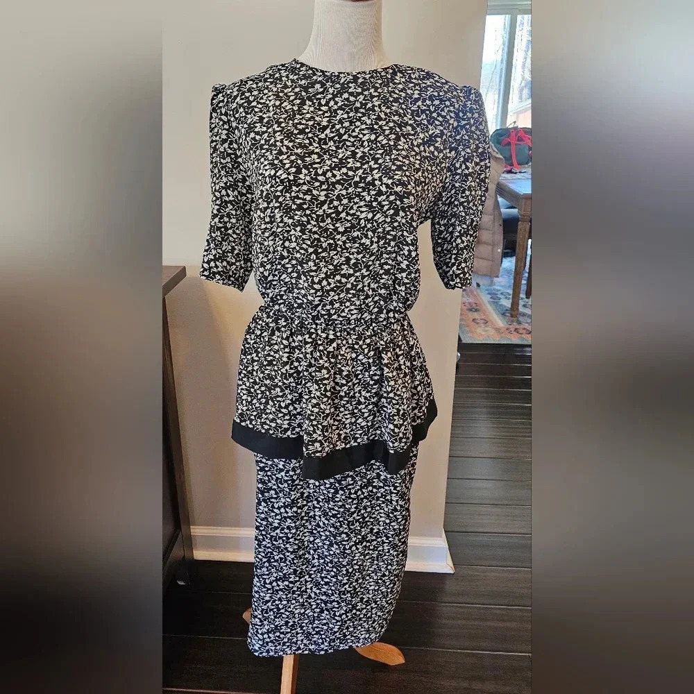 Vintage 80's In Cinq Women's Dress •Size 12• Made In USA Black Floral Ruffle
